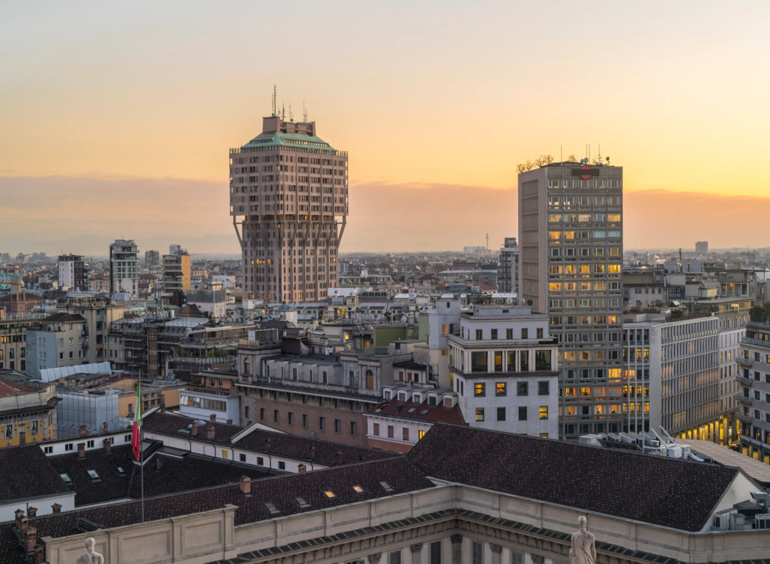How to launch your business in Italy: research, hiring, and compliance tips